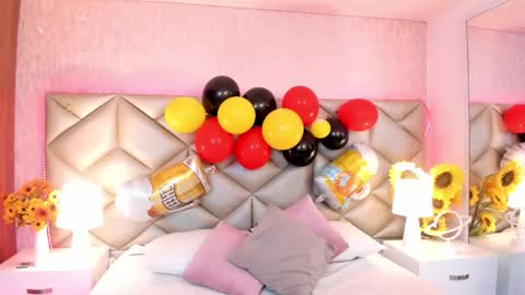 Snapshot of dafnne_hall chatting on 09-30-25, 04:28 Dafnne online show from 09-30-25, 04:28