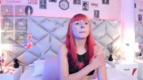 Snapshot of dafnne_hall chatting on 10-10-25, 04:44 Dafnne online show from 10-10-25, 04:44