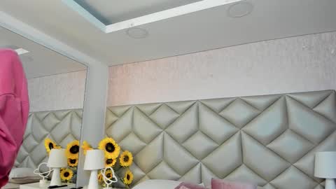 Snapshot of dafnne_hall chatting on 12-02-25, 04:07 Dafnne online show from 12-02-25, 04:07