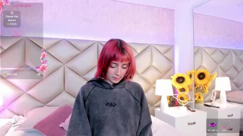 Snapshot of dafnne_hall chatting on 12-05-25, 04:54 Dafnne online show from 12-05-25, 04:54