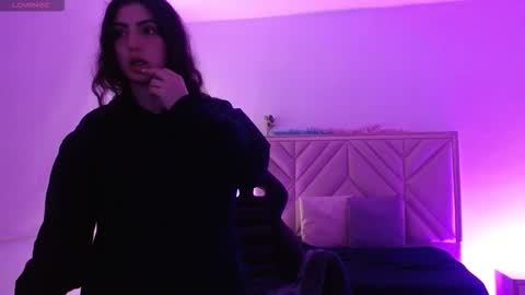 Snapshot of dahia_tay chatting on 11-16-25, 03:34 dahia online show from 11-16-25, 03:34