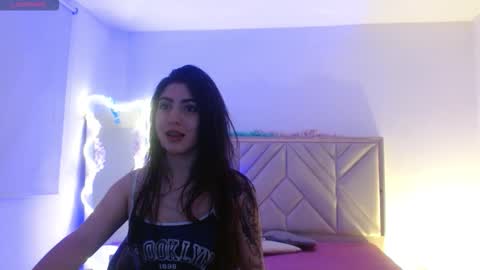 Snapshot of dahia_tay chatting on 11-23-25, 03:39 dahia online show from 11-23-25, 03:39