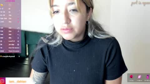 Dahiana  online show from 04-25-26, 12:08