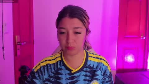 Snapshot of dahiana_dmour chatting on 06-17-26, 12:07 Dahiana online show from 06-17-26, 12:07