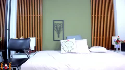  Dahiana  online show from 12-13-24, 02:43