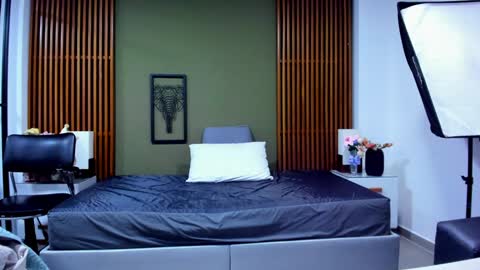  Dahiana  online show from 12-19-24, 02:56