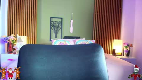  Dahiana  online show from 12-22-24, 08:03