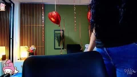  Dahiana  online show from 02-10-25, 07:49