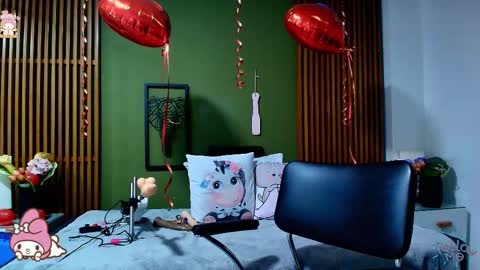  Dahiana  online show from 02-12-25, 08:29