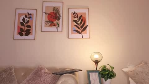 Dahiann Walcott online show from 02-04-26, 04:02