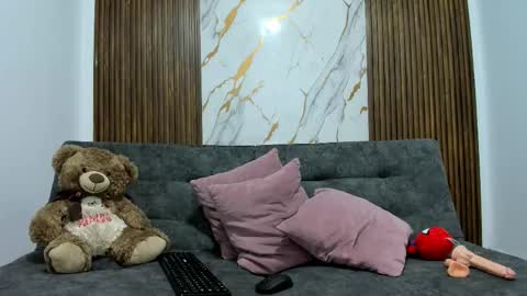 Snapshot of dahianaroa chatting on 02-21-26, 01:01 dahianaroa online show from 02-21-26, 01:01