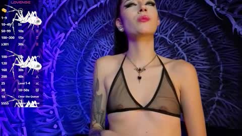 Snapshot of dahlia_darkwood chatting on 11-30-25, 10:14 Dahlia online show from 11-30-25, 10:14