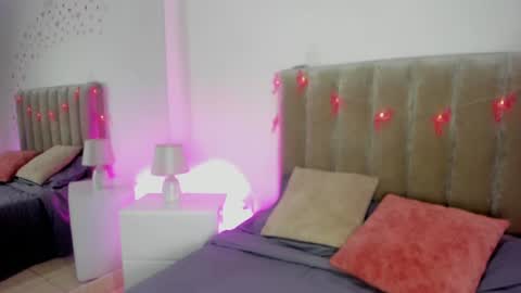 Snapshot of dahlia_rousse chatting on 01-15-25, 08:05 Dahlia online show from 01-15-25, 08:05