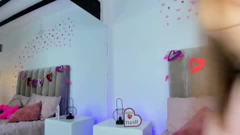 Snapshot of dahlia_rousse chatting on 02-14-25, 08:48 Dahlia online show from 02-14-25, 08:48