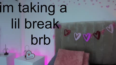 Snapshot of dahlia_rousse chatting on 03-08-25, 05:17 Dahlia online show from 03-08-25, 05:17