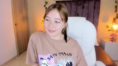 Snapshot of dahlia_rousse chatting on 09-28-25, 03:50 Dahlia online show from 09-28-25, 03:50