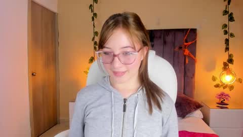 Snapshot of dahlia_rousse chatting on 10-10-25, 09:47 Dahlia online show from 10-10-25, 09:47