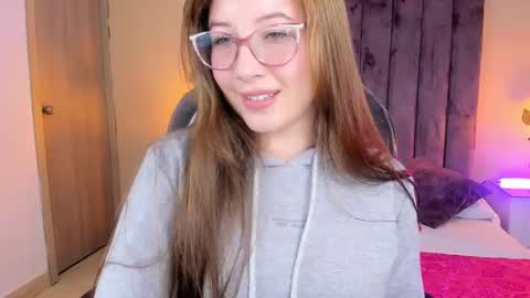 Snapshot of dahlia_rousse chatting on 10-26-25, 05:57 Dahlia online show from 10-26-25, 05:57