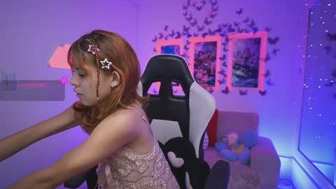 Snapshot of dahliagraey chatting on 06-06-26, 11:37 Dahlia Grey online show from 06-06-26, 11:37