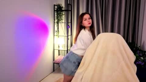 Snapshot of dahliamaeve chatting on 12-04-25, 02:04 Teona online show from 12-04-25, 02:04