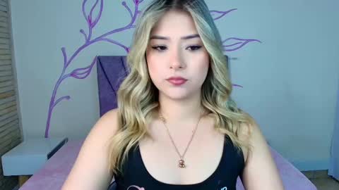 Dahlia online show from 02-28-25, 03:04