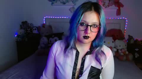 Snapshot of daiademoniaka chatting on 11-22-25, 11:37 online show from 11-22-25, 11:37