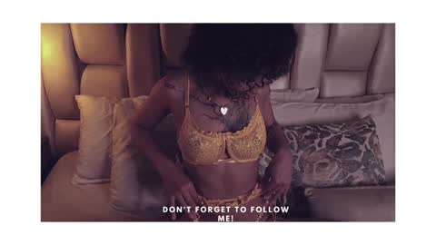 Snapshot of daiana_curly chatting on 01-25-25, 12:37 Daiana online show from 01-25-25, 12:37