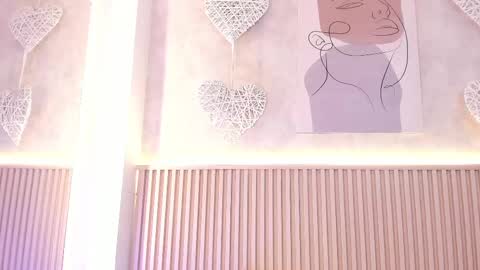 Snapshot of daiana_curly chatting on 09-17-25, 07:04 Daiana online show from 09-17-25, 07:04