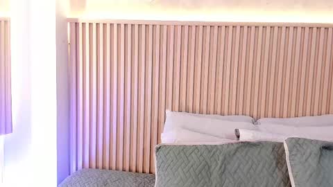 Snapshot of daiana_curly chatting on 09-27-25, 08:03 Daiana online show from 09-27-25, 08:03