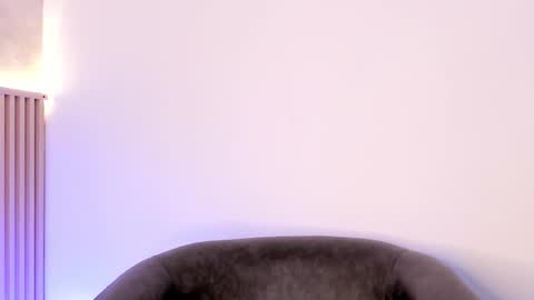 Snapshot of daiana_curly chatting on 12-14-25, 07:40 Daiana online show from 12-14-25, 07:40