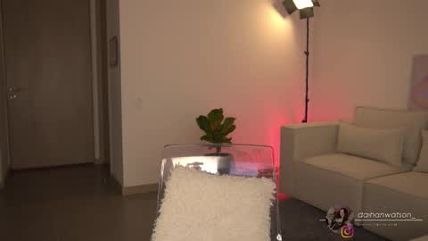 Snapshot of daihanwatson_ chatting on 03-02-25, 01:36 Dai independent online show from 03-02-25, 01:36