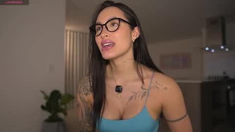 Snapshot of daihanwatson_ chatting on 11-09-25, 11:03 Dai independent online show from 11-09-25, 11:03