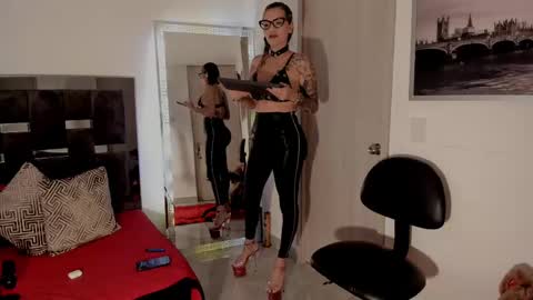  D A I L A  online show from 09-15-25, 08:53