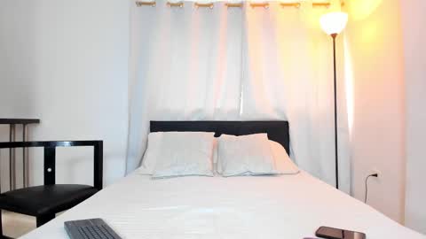 Daila Smith  online show from 02-21-25, 03:32