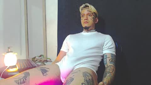 Snapshot of daimond_hope666 chatting on 01-21-25, 03:04 Daimond hope666 online show from 01-21-25, 03:04