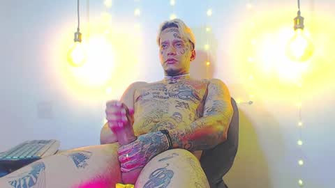 Snapshot of daimond_hope666 chatting on 01-23-25, 04:09 Daimond hope666 online show from 01-23-25, 04:09