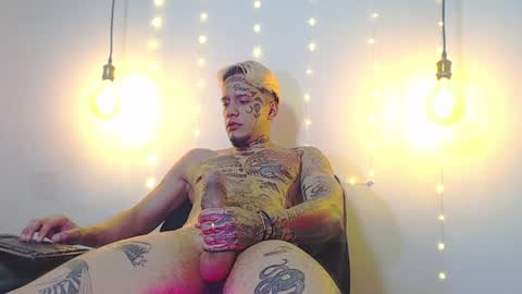 Snapshot of daimond_hope666 chatting on 01-25-25, 05:51 Daimond hope666 online show from 01-25-25, 05:51