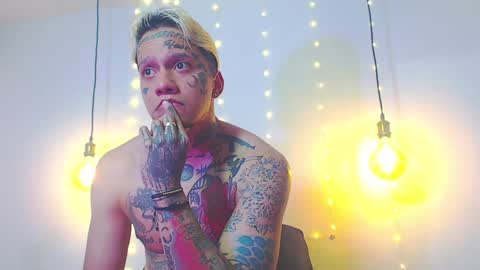 Snapshot of daimond_hope666 chatting on 01-26-25, 02:24 Daimond hope666 online show from 01-26-25, 02:24