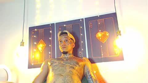 Snapshot of daimond_hope666 chatting on 02-16-25, 01:58 Daimond hope666 online show from 02-16-25, 01:58