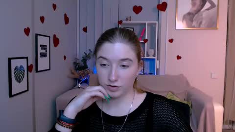 Little Di online show from 03-03-25, 12:15
