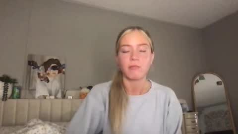 Snapshot of daisy_hart chatting on 06-11-26, 04:54 Daisy online show from 06-11-26, 04:54