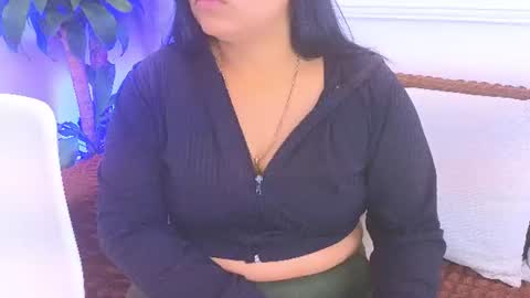 Daisy Price online show from 07-17-26, 10:44
