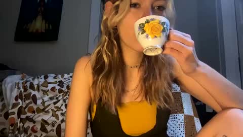 DaisyB3 online show from 01-03-25, 04:11