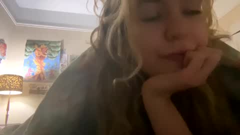 DaisyB3 online show from 01-10-25, 04:33