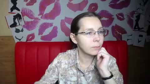 Snapshot of daisyedit chatting on 12-14-25, 06:41 DaisyEdit online show from 12-14-25, 06:41