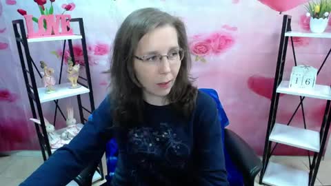 Snapshot of daisyedit chatting on 05-16-26, 06:54 DaisyEdit online show from 05-16-26, 06:54