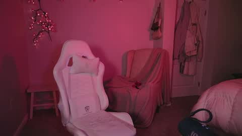 Snapshot of daisyy888 chatting on 05-23-26, 12:27 daisy online show from 05-23-26, 12:27