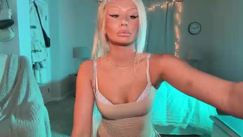 Snapshot of daisyy888 chatting on 06-19-26, 12:48 daisy online show from 06-19-26, 12:48