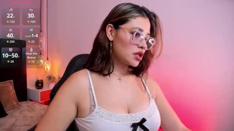 Snapshot of dakhota_rouge chatting on 01-11-26, 04:17 Dakhota online show from 01-11-26, 04:17