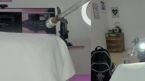 daki_ume_ online show from 02-18-26, 02:18